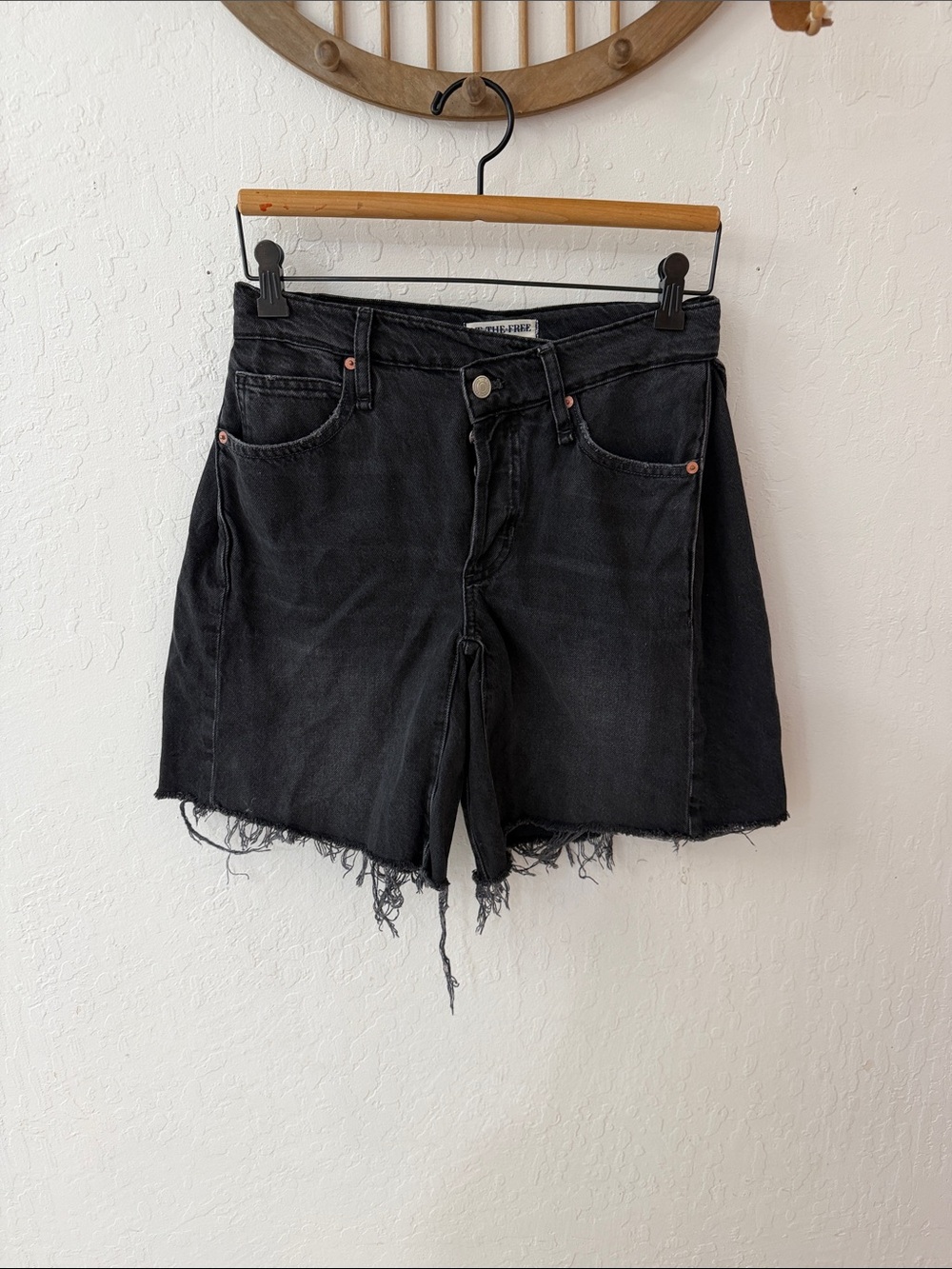 Free People Boomerang Denim Black Shorts Crossover 26 - Picture 3 of 6